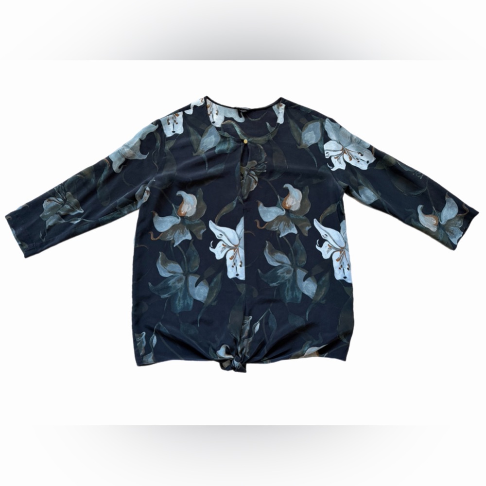 Club Monaco 100% Silk Floral Blouse with Tie Detail - Size 2